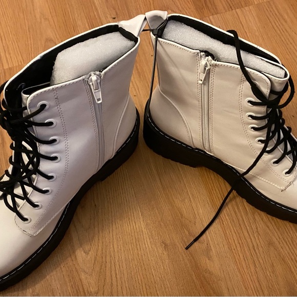 Soda White Combat Boots Zipper Size 11 NWOT - Picture 3 of 5